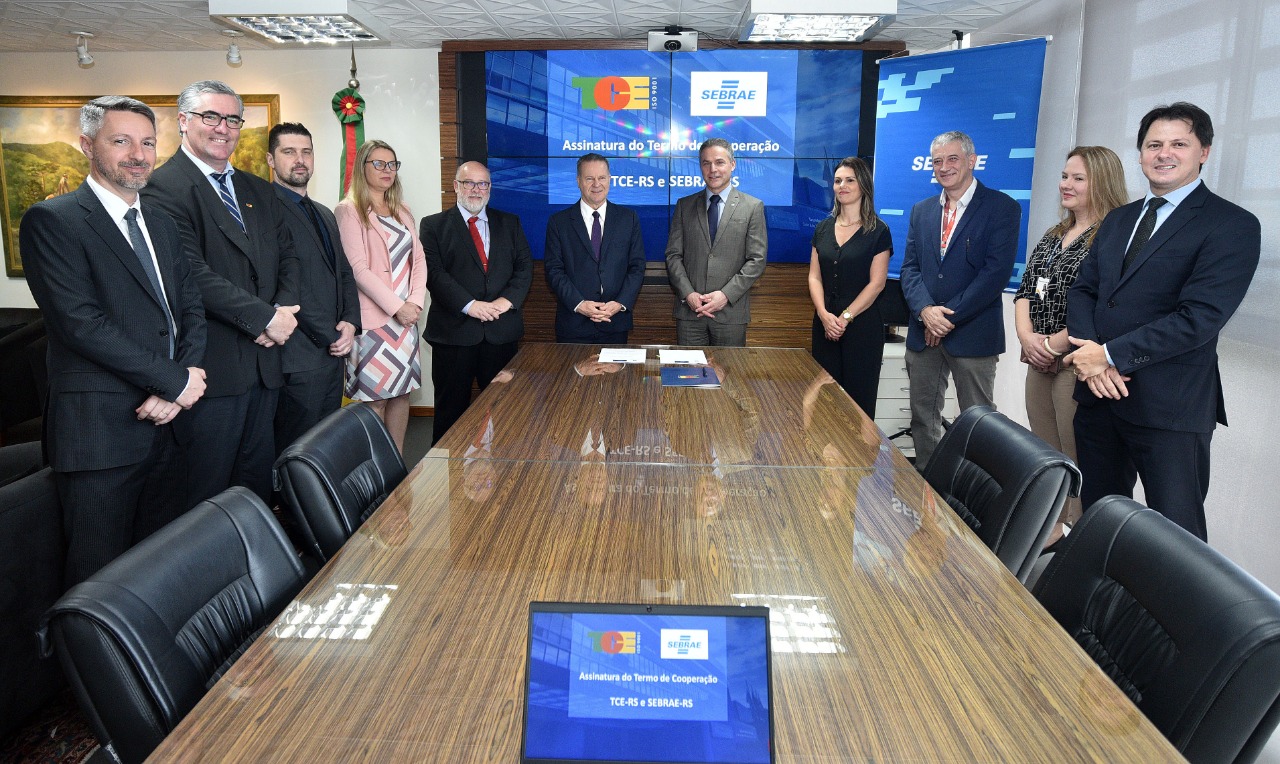 Representantes presentes na reunião. Foto de Vinicius Reis